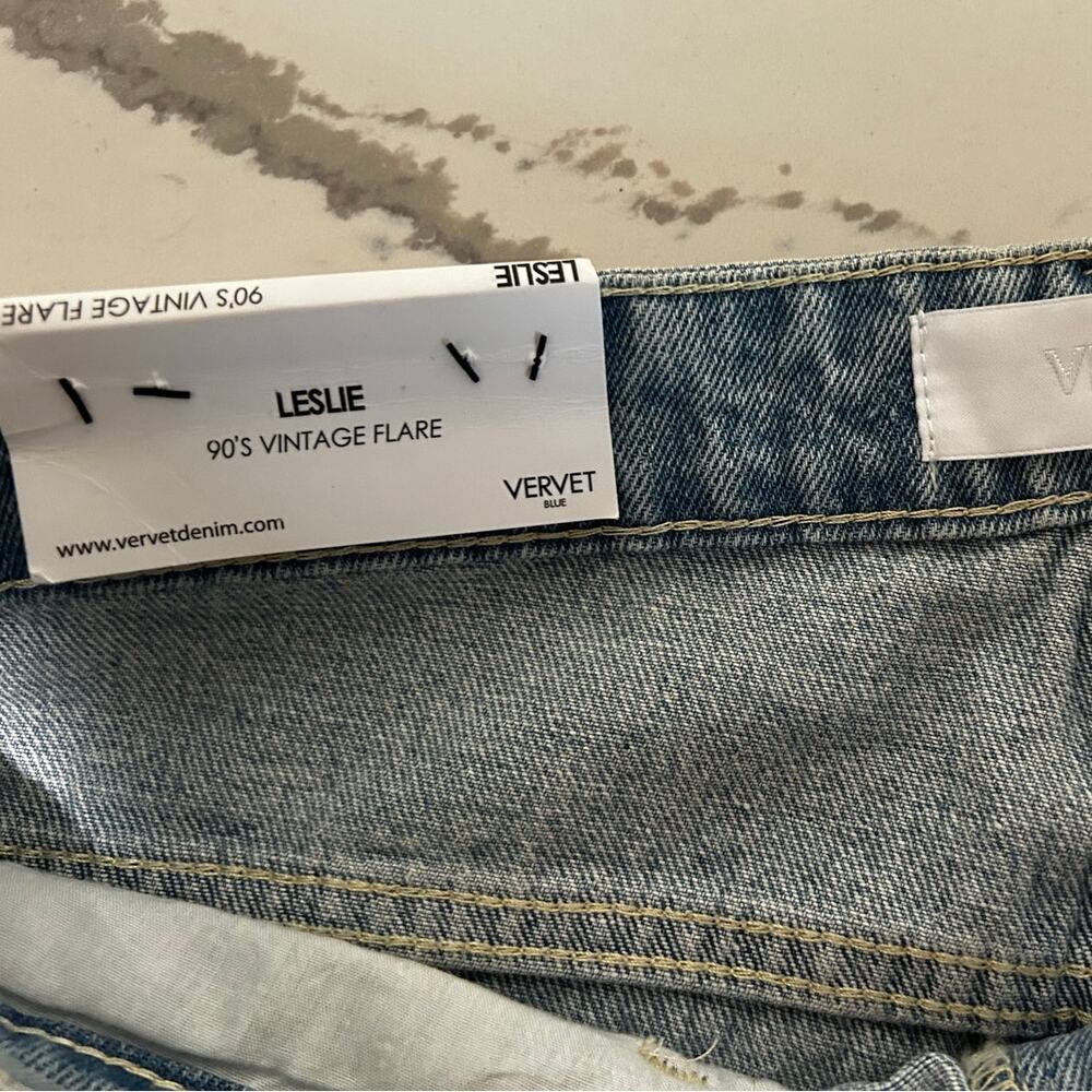 NWT Vervet Leslie 90's Vintage Flare Jeans Distressed Size 29 Light Wash - Picture 8 of 12